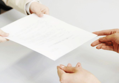 死亡届は「資格のある方」が「期限内」に「所定の場所」へ提出する義務があります